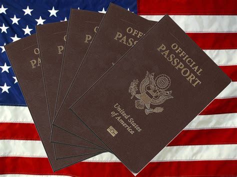 ﻿Difference between Chinese and United States passports